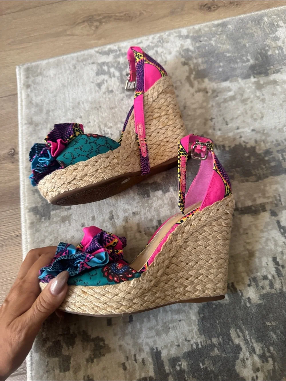 Gianni Bini bright hot